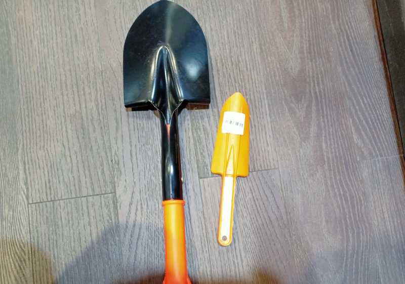 Camping Shovel With Trowel 