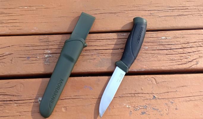 Hiking gift (Morakniv Companion Knife)