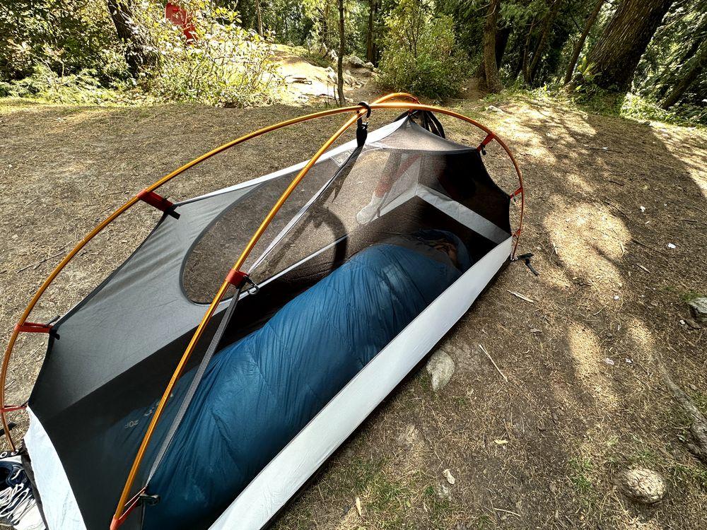 Sleeping in sleeping bag (Kelty Cosmic Down 20 Sleeping Bag in backpacking tent)