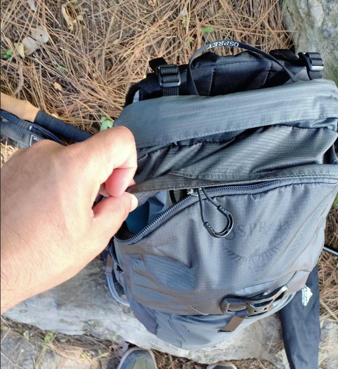 Talon 22 (Opening zipper)