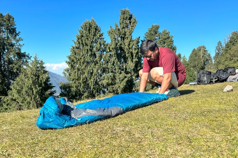 How to store a sleeping bag (Folding sleeping bag for storage)