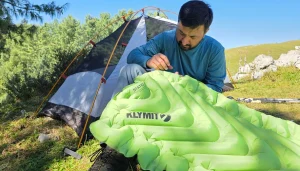 Testing the Klymit Static V2 sleeping pad at a backpacking campsite
